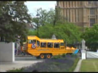 صور Excursion on the Floating Car جولة