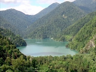 صور Lake Ritsa بحيرة