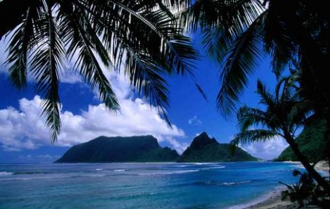 Perfect vacations in Samoa: luxury beaches; available sports options: bungy jumping, biking, rafting, climbing, diving, horse trekking, paragliding and adventure tours