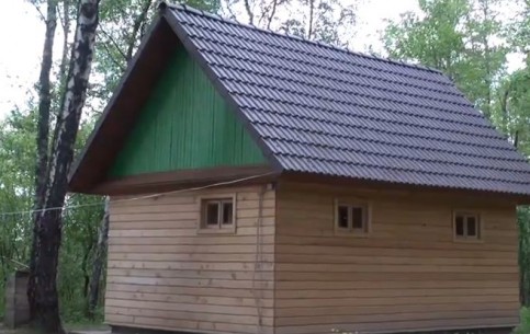 В гостевом доме Домжерицкий, расположенном на бегегу озера в Березинском биосферном заповеднике, созданы комфортные условия для отдыха на лоне дикой природы