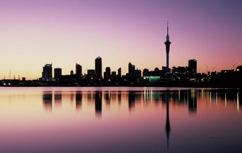 Auckland is the largest city of the country. Sky-scrapers and noisy streets of downtown, peace and quiet of one-storey residential districts; fine beaches, scenic bays, great shopping