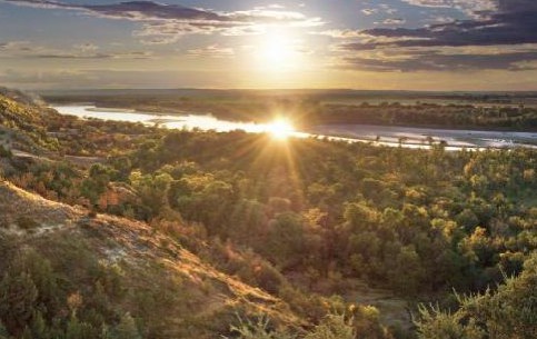 The state of North Dakota attracts tourists with rodeo and the developed infrastructure of ski resorts